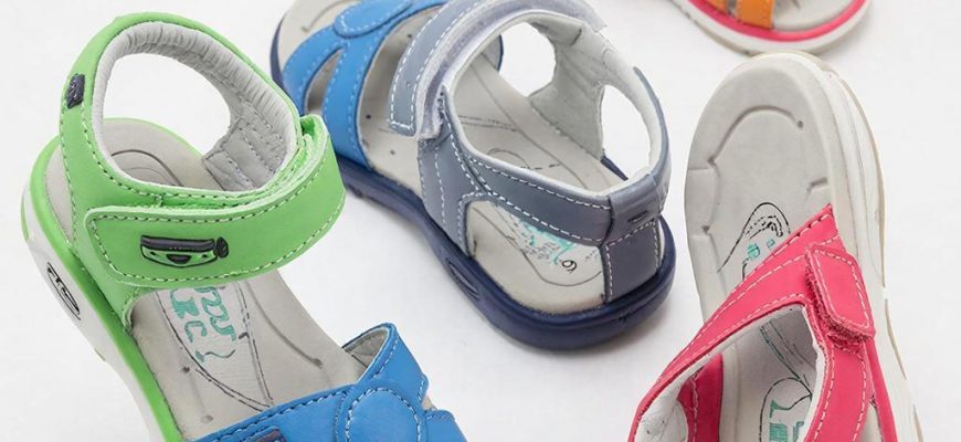 Босоногая Одиссея: Как мы выбирали идеальные сандалии для наших маленьких первооткрывателей