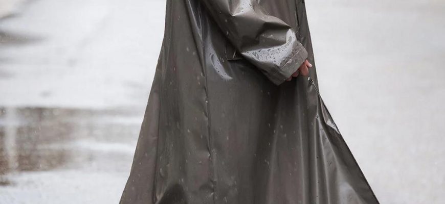 Стиль против стихии: Наш полный гид по поиску и выбору идеального женского дождевика